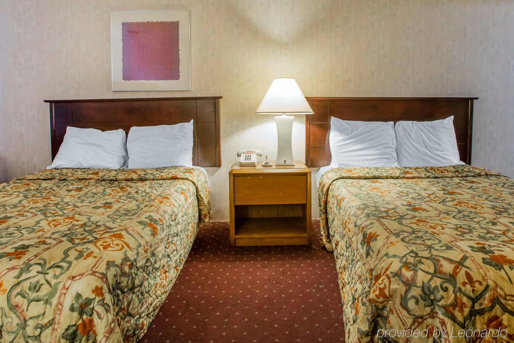 Rodeway Inn Parkway Galloway Eksteriør bilde